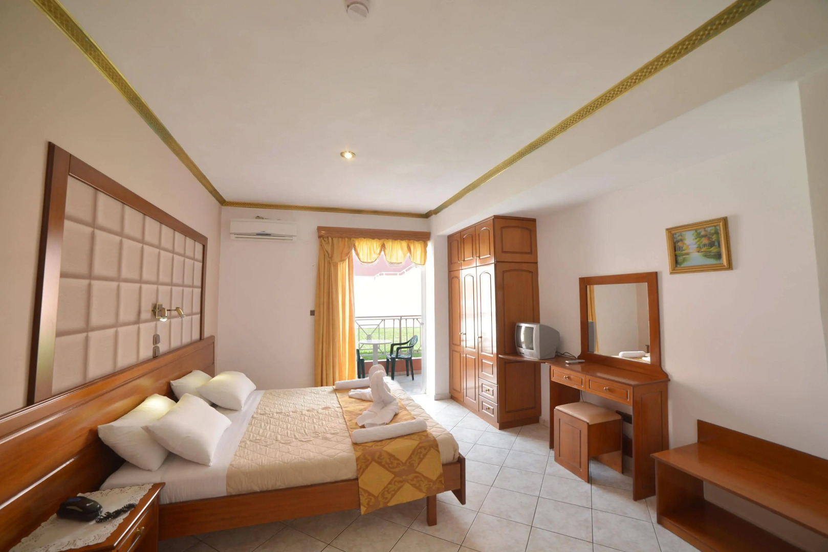 Angelina Hotel & Apartments