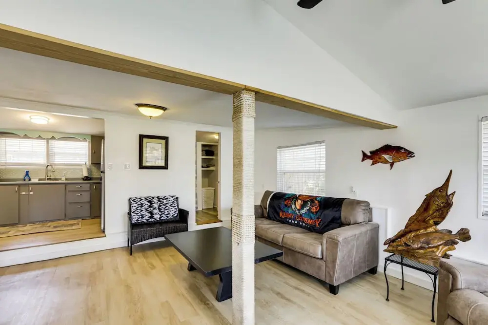 Walk to Pier & River: Dtwn Steinhatchee Escape!