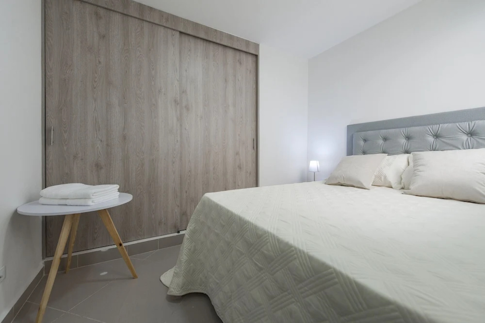 Edificio Portal del Parque by Nomad Guru