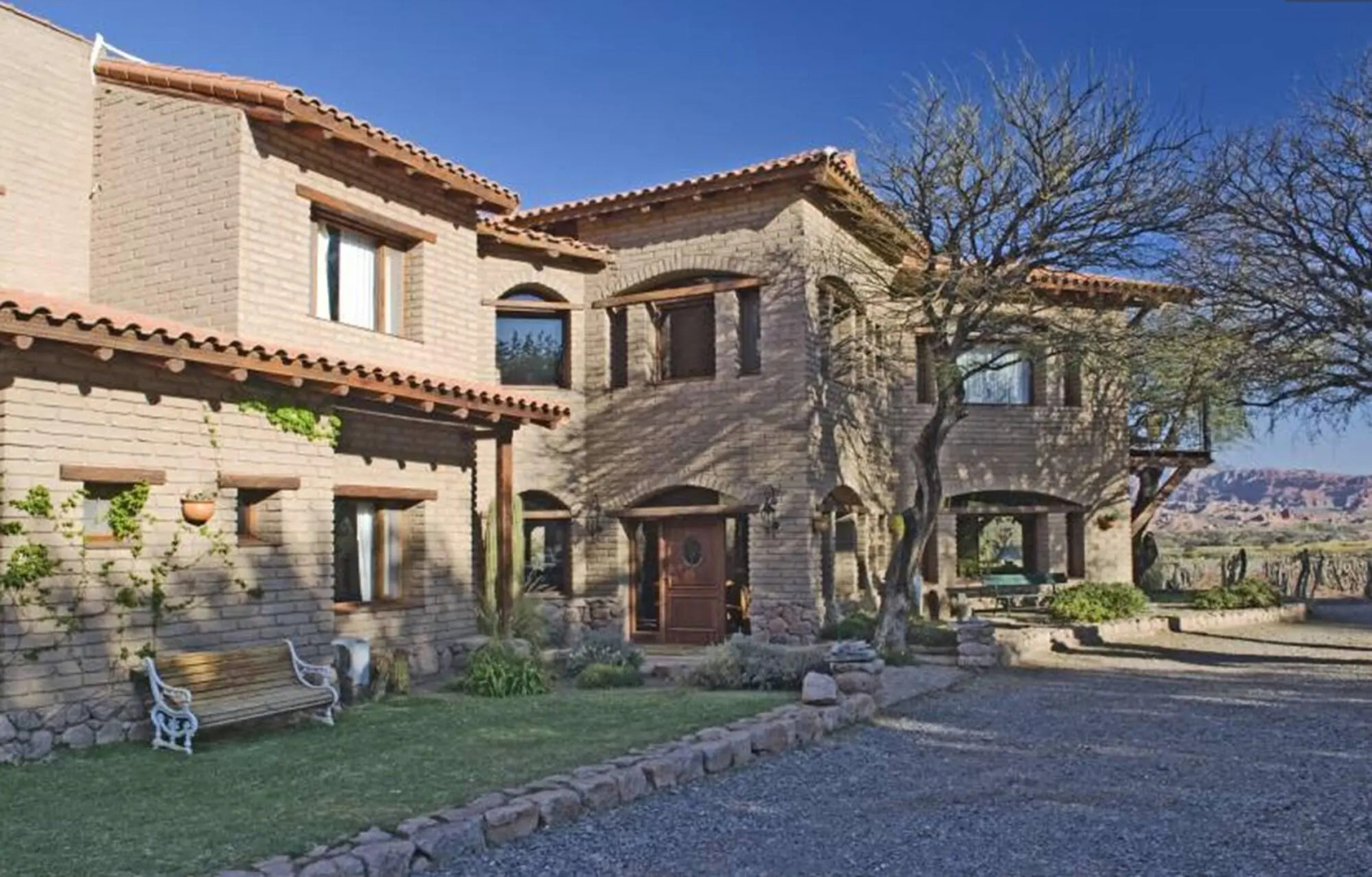 La Casa De La Bodega - Wine Boutique Hotel