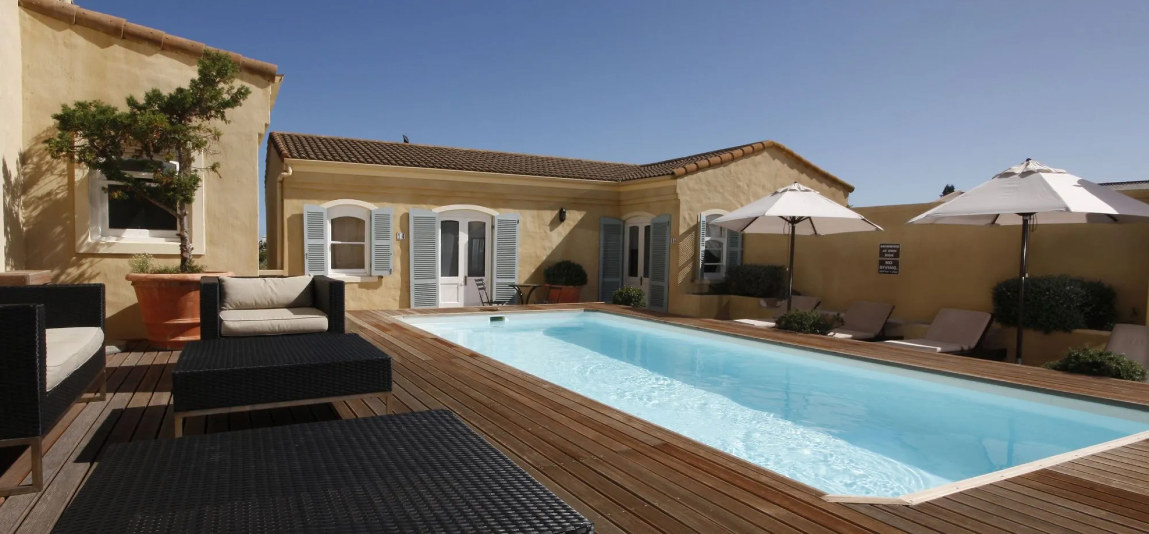 Auberge Burgundy Guest House