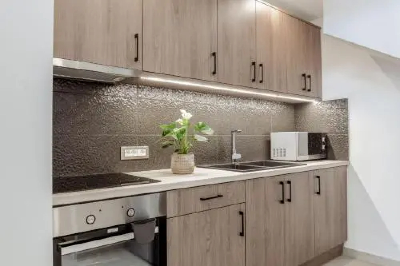 Lagoon Luxury Suites