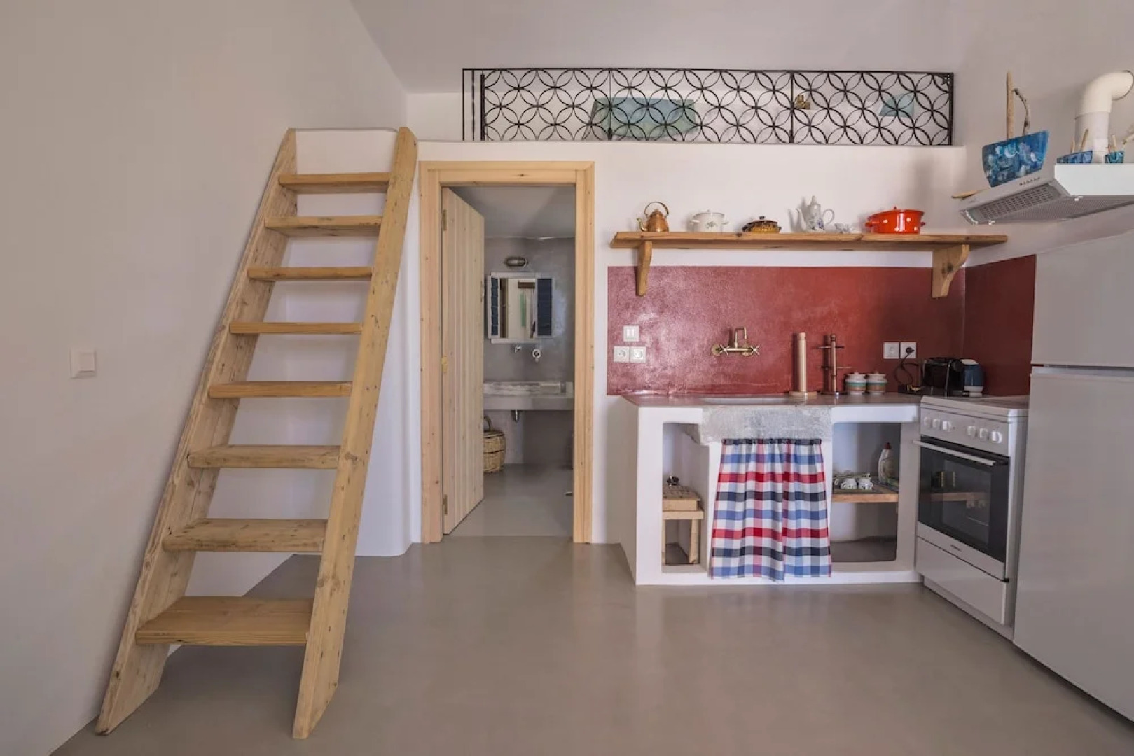 Ailouros guest house