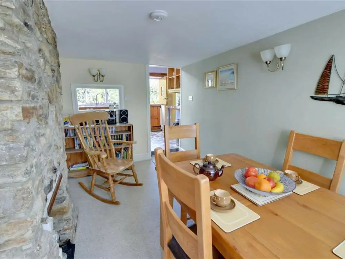 Cosy Holiday Home With an Enclosed Garden and Terrace in the Heart of Torrington