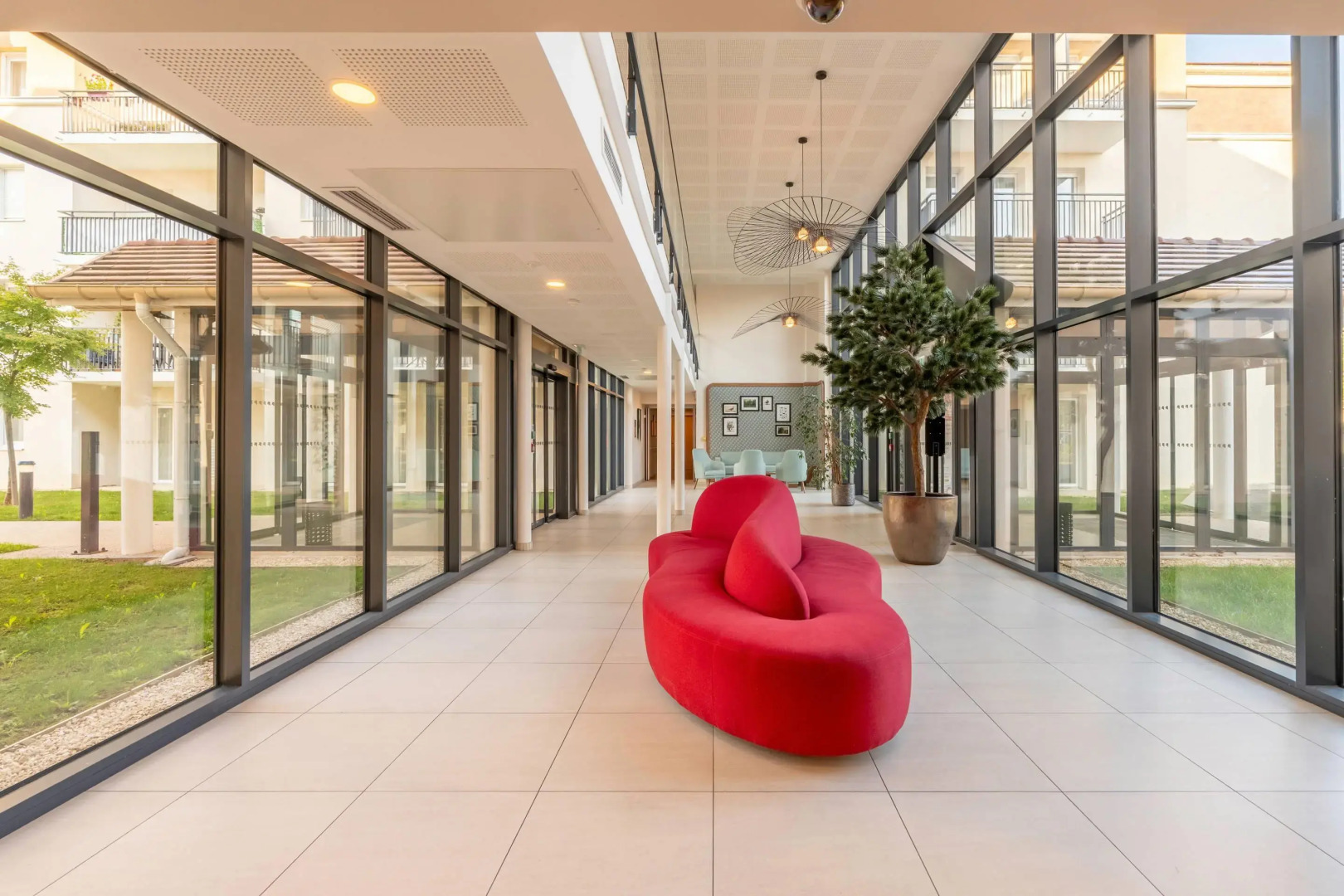 Quality Suites Moissy-Cramayel