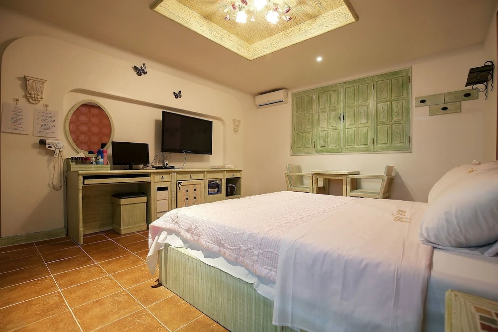 Feel Love Drive-in Motel