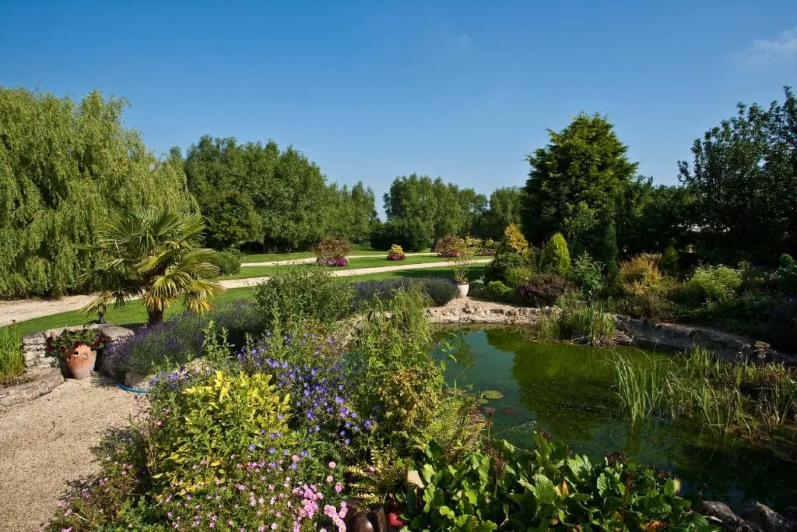 Oxford Riverside Glamping