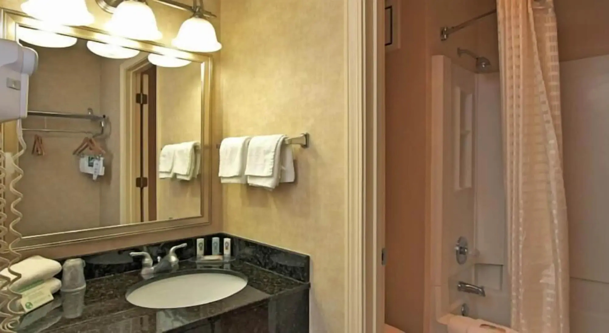 Quality Inn Indy Castleton