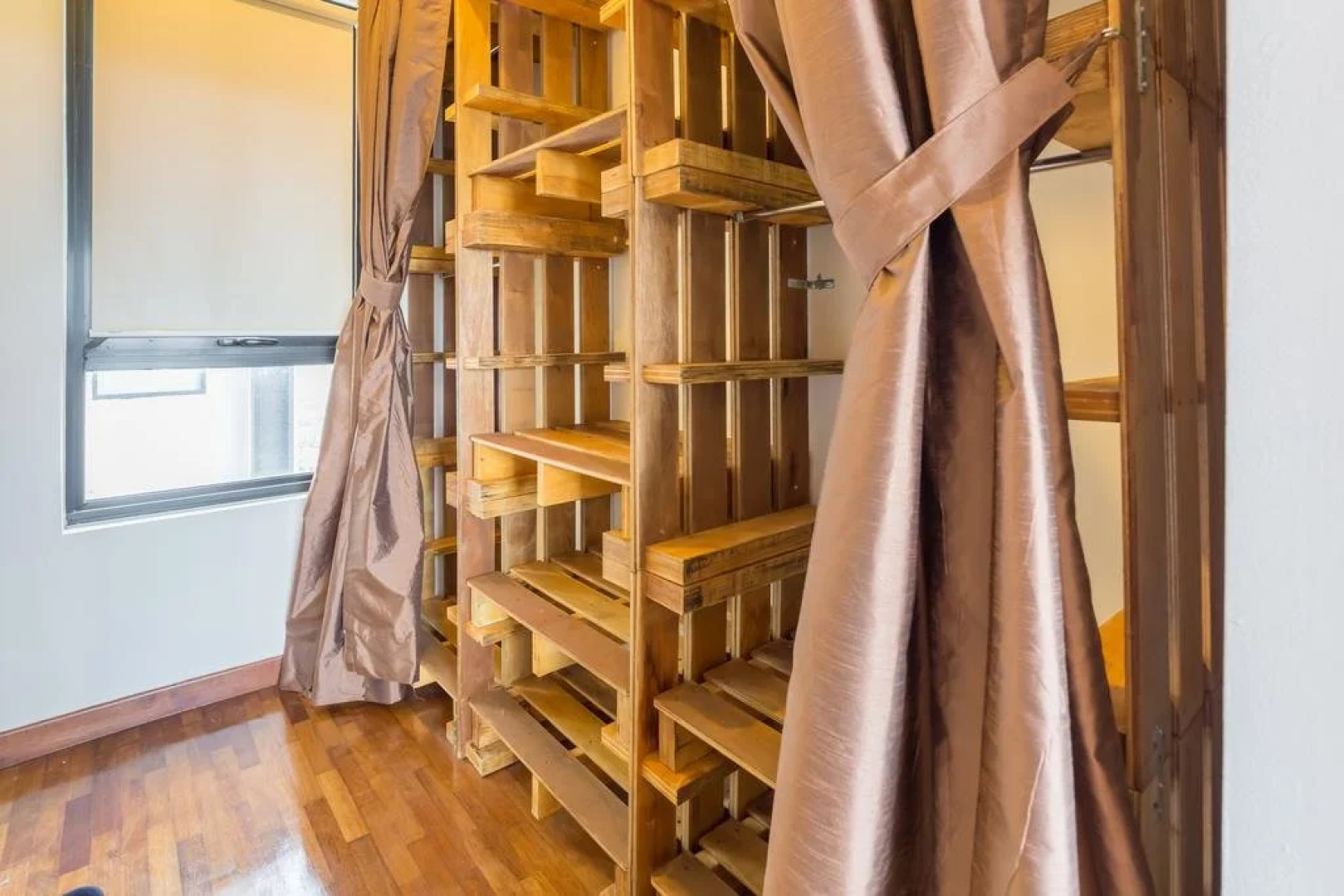 HomestayKite @ I-Residence