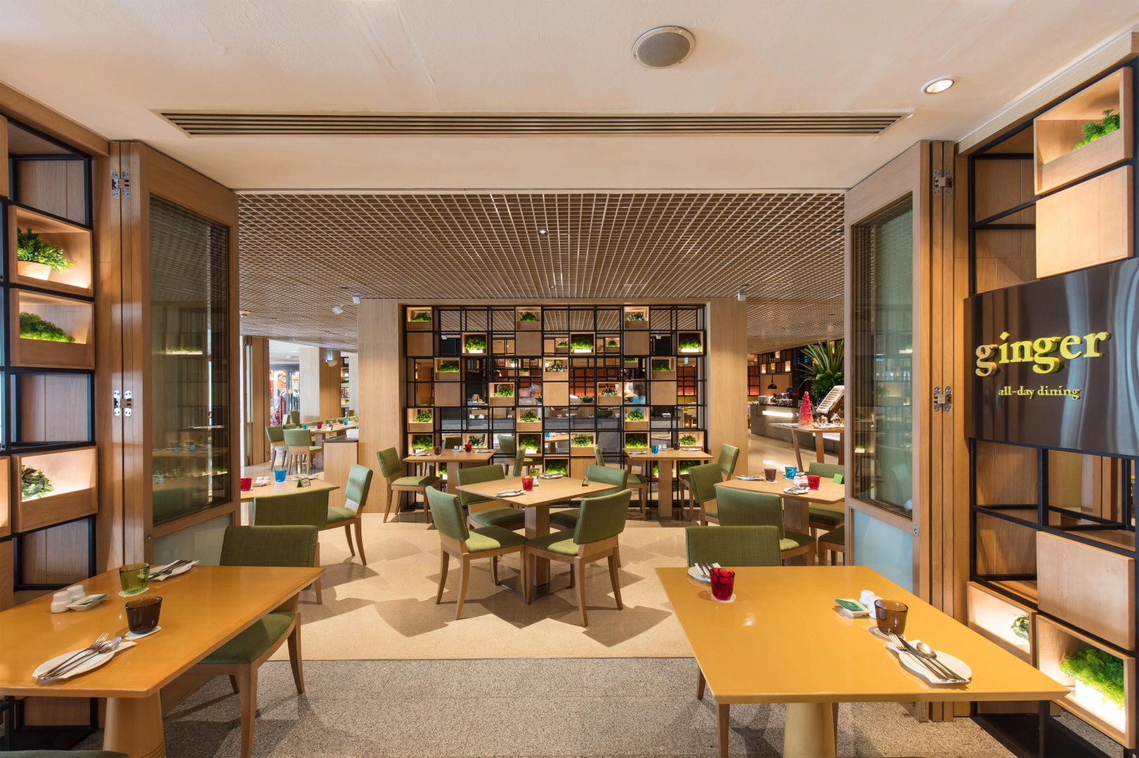 Holiday Inn Bangkok by IHG