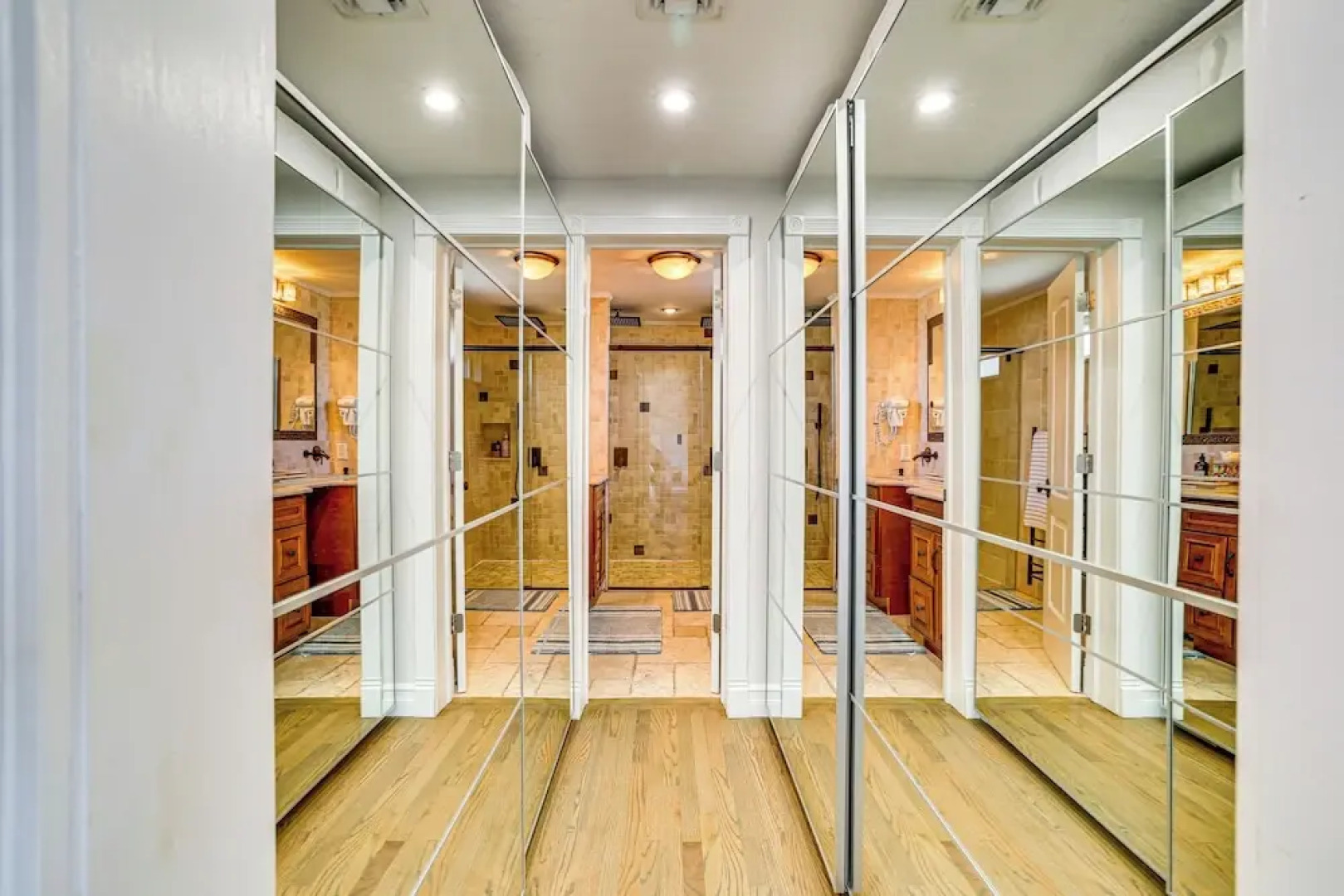 New Haven Gem w/ Private Pool, Walk to Beach!