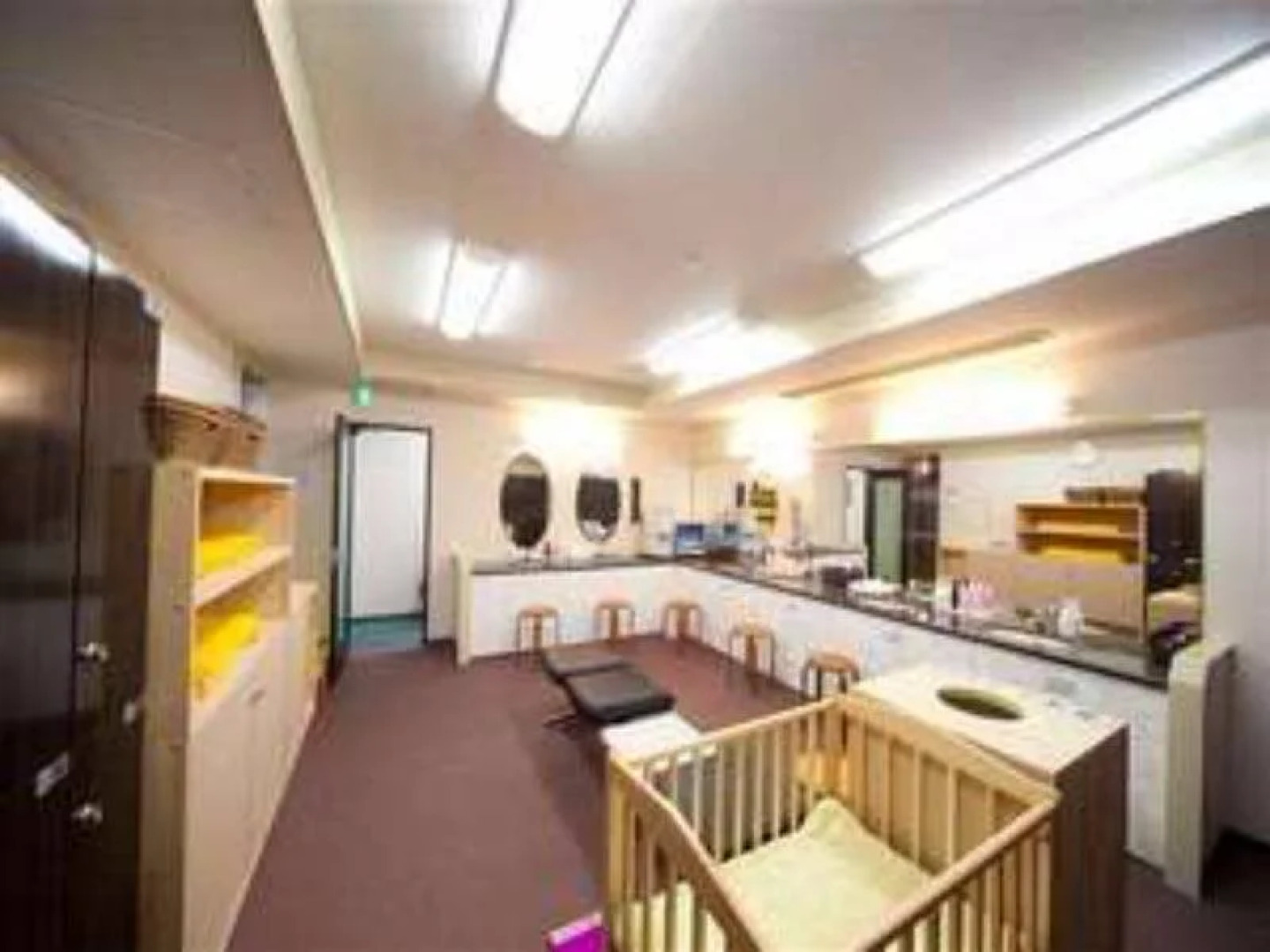 Capsule Hotel New Gloria