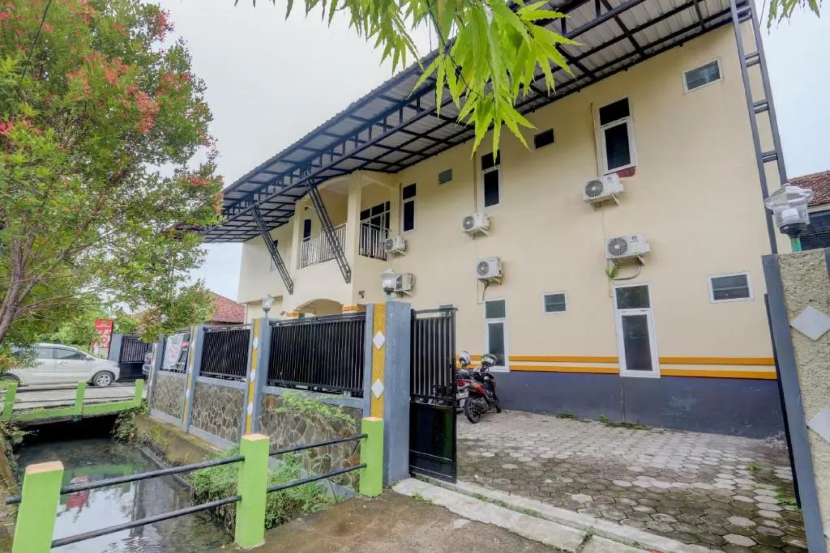 OYO 90709 Djati Guest House