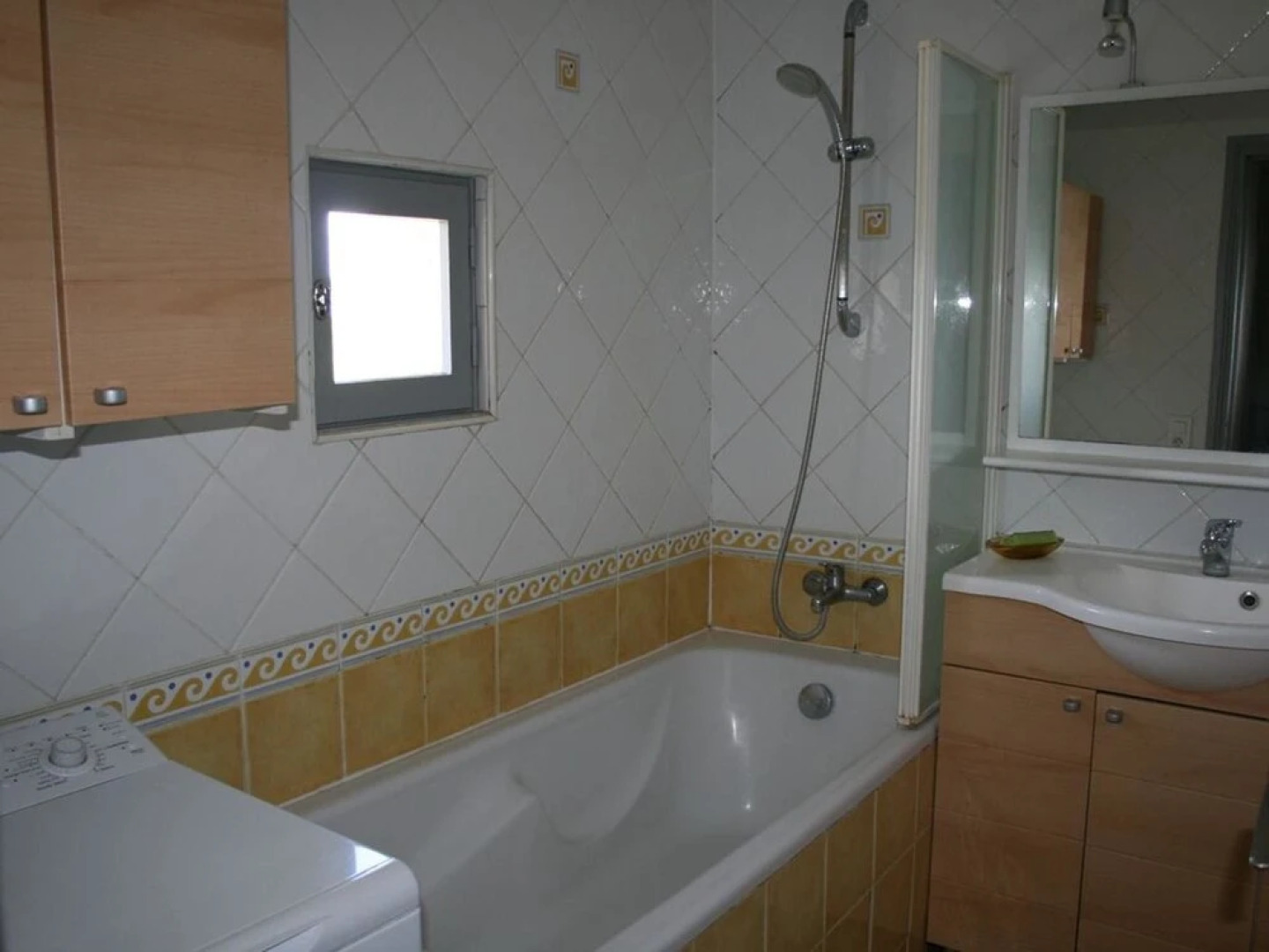 House With 3 Bedrooms in Saint-victor-la-coste, With Pool Access, Encl