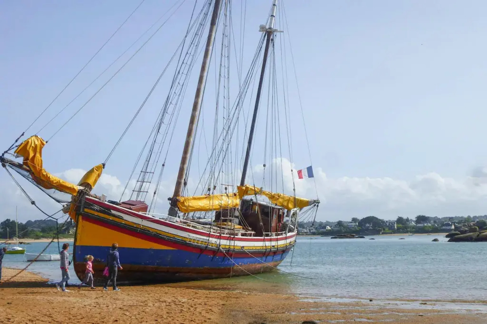 Cottage by Goelo Coast With Sea Views