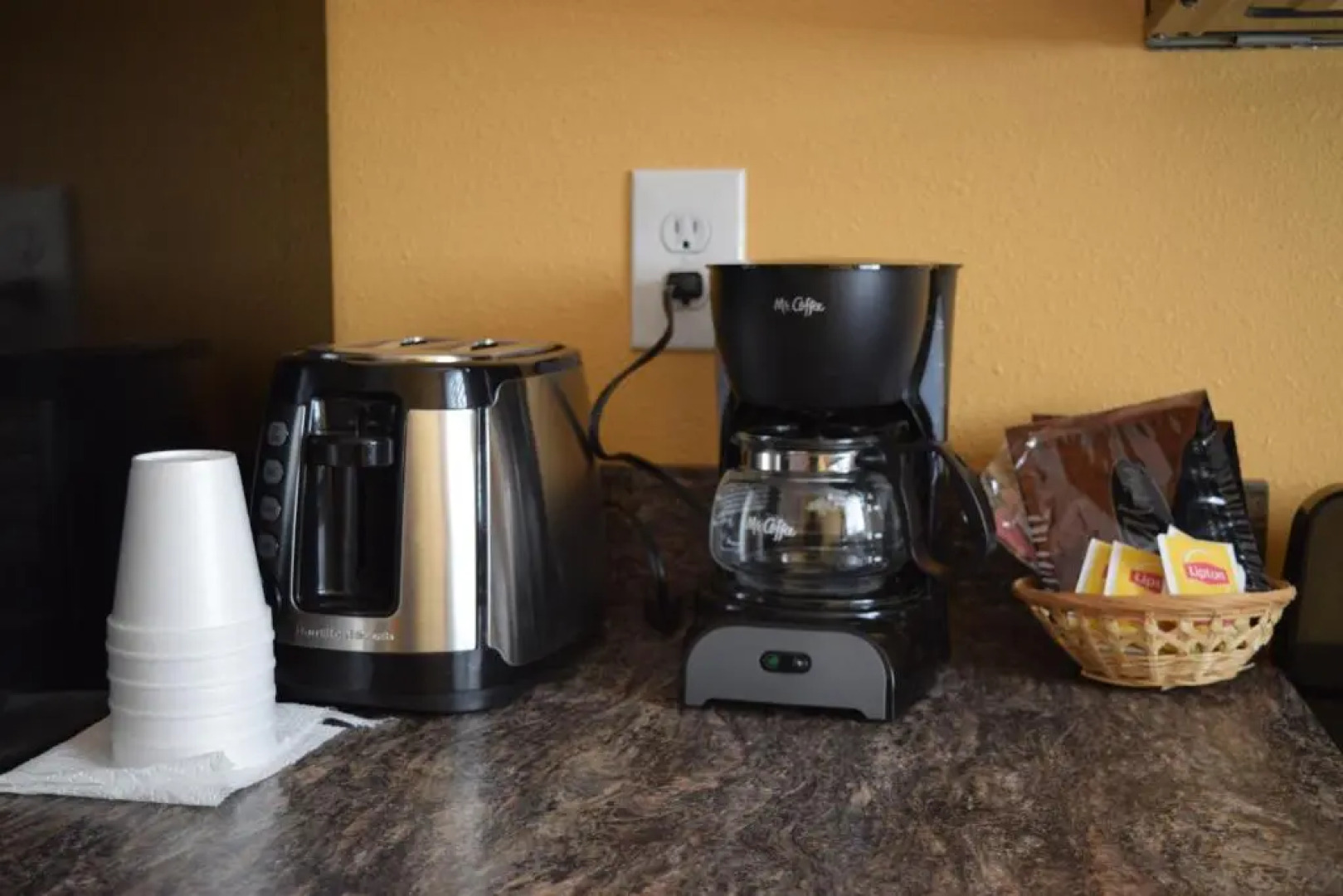 The Dew Drop Inn Motel