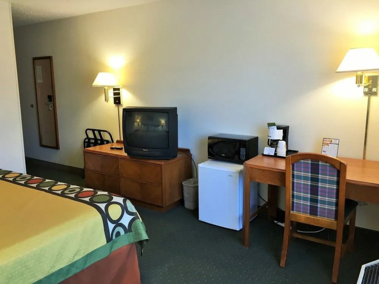 Super 8 By Wyndham Madison East