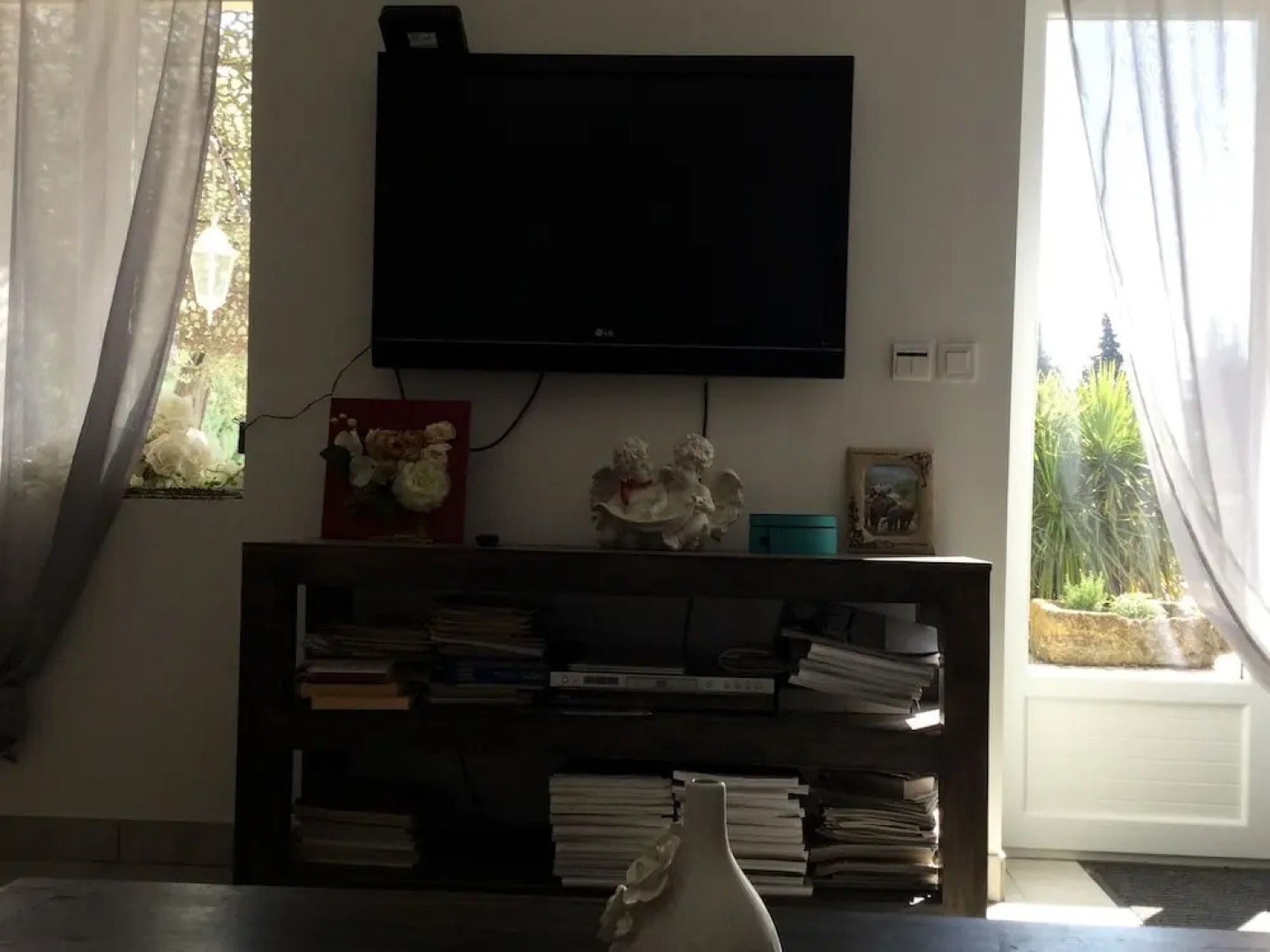 House With 4 Bedrooms in Roquemaure, With Pool Access, Enclosed Garden