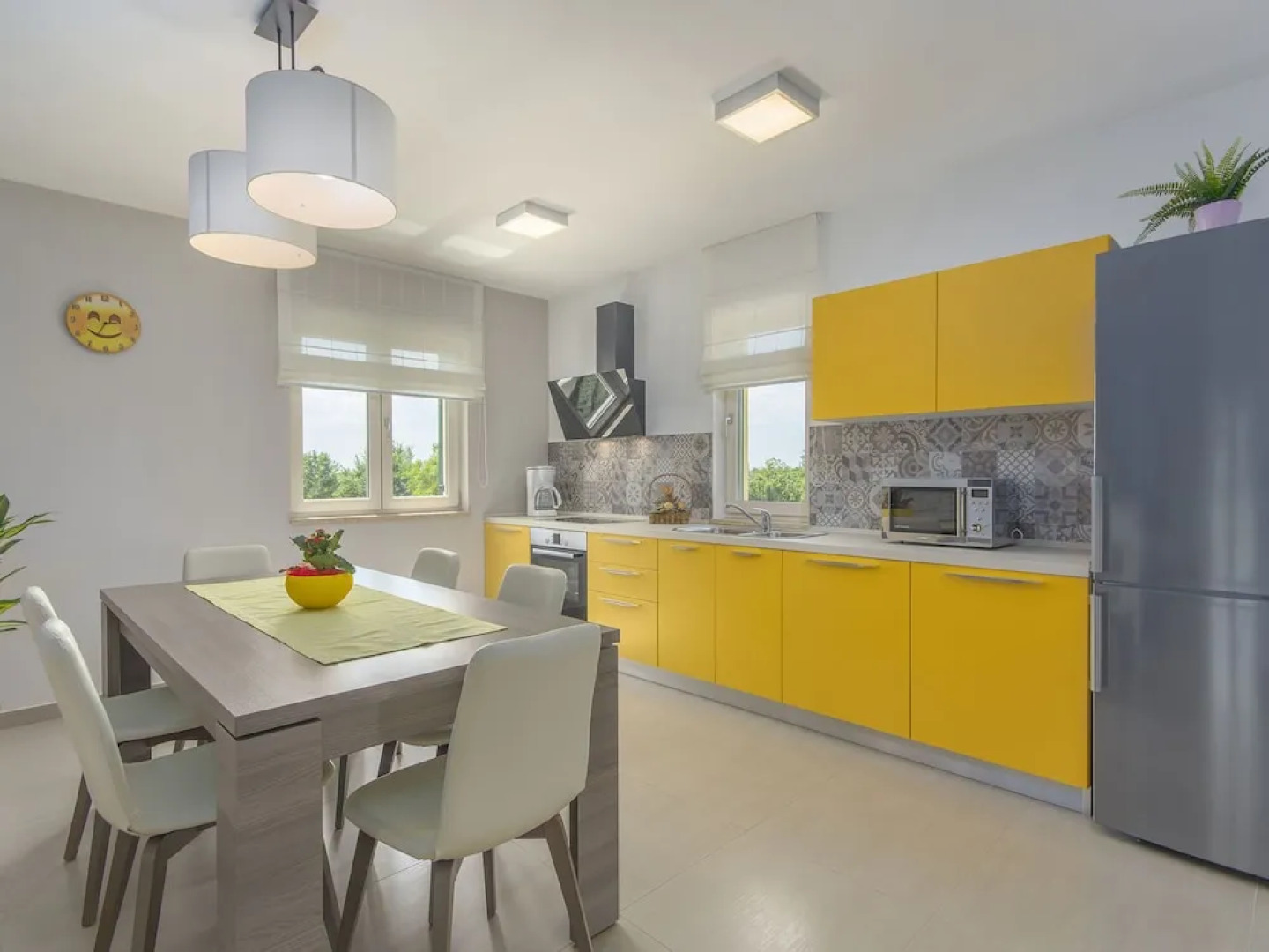 Modern House With Pool and Beautiful Landscaped Environment in a Quiet Location