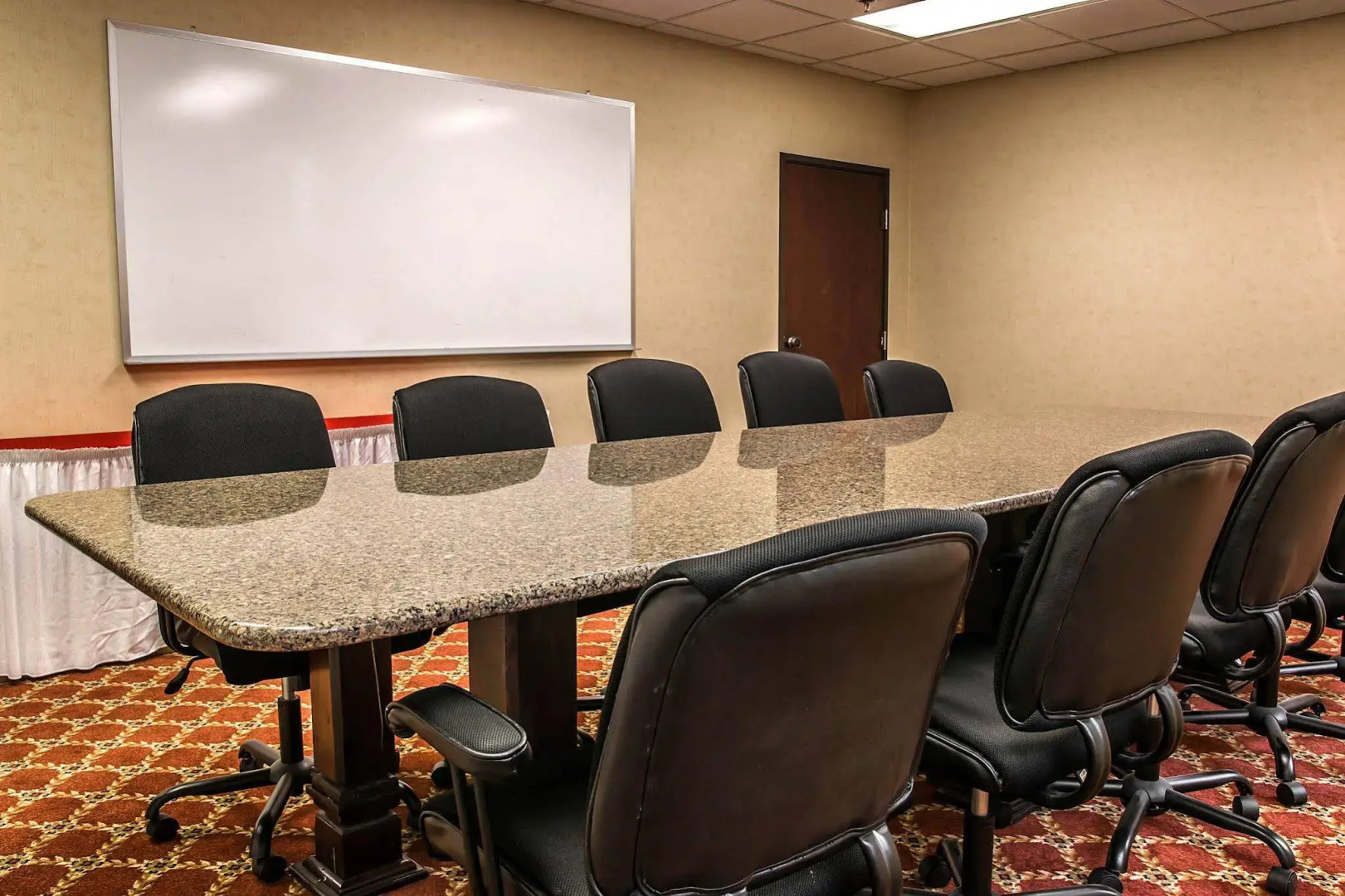 American Inn & Suites Waterford