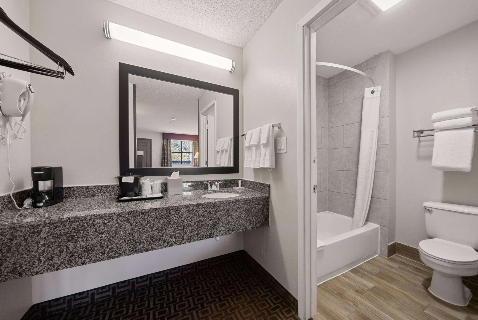 Days Inn by Wyndham Round Rock