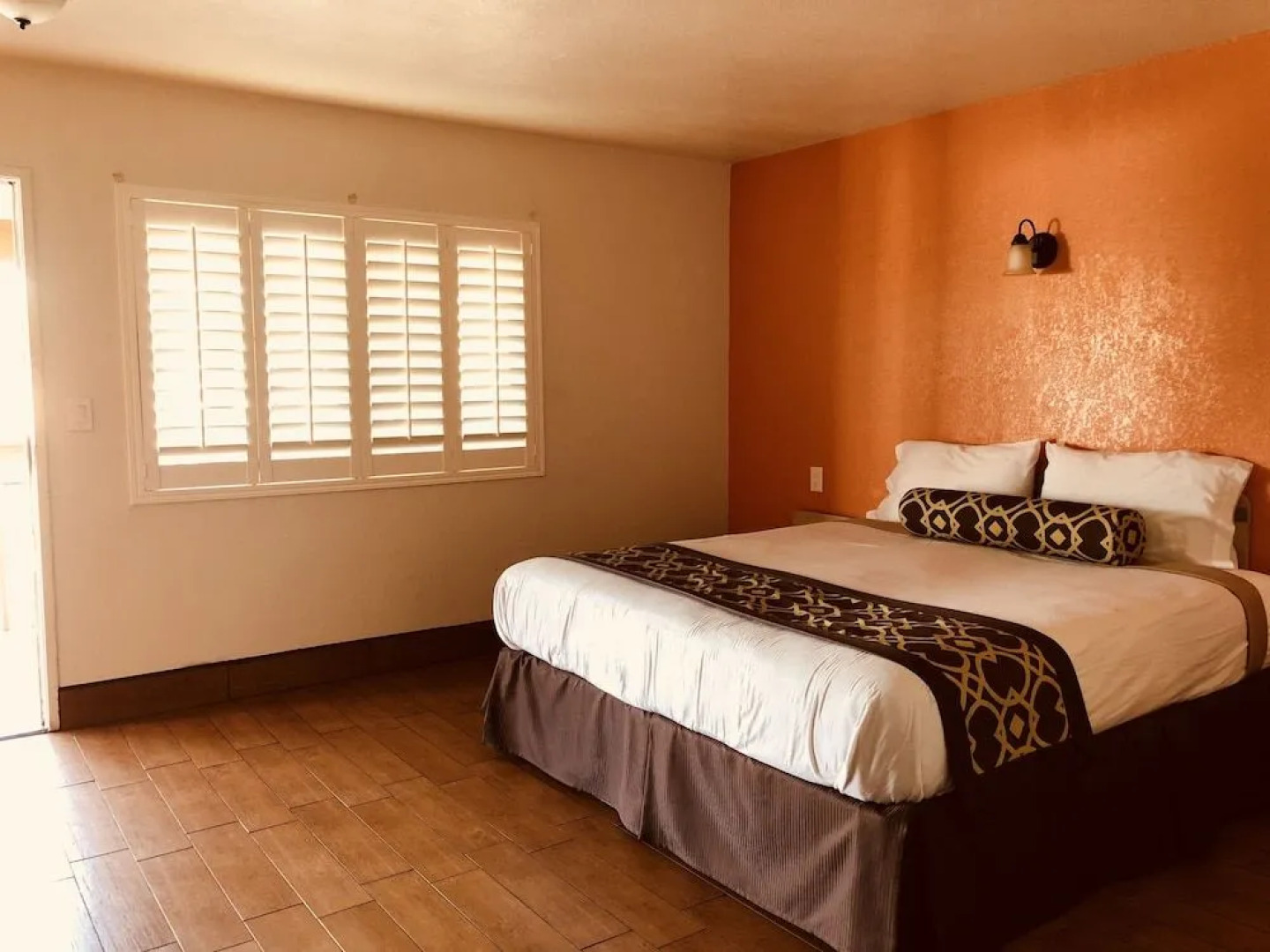 New American Inn and Suites