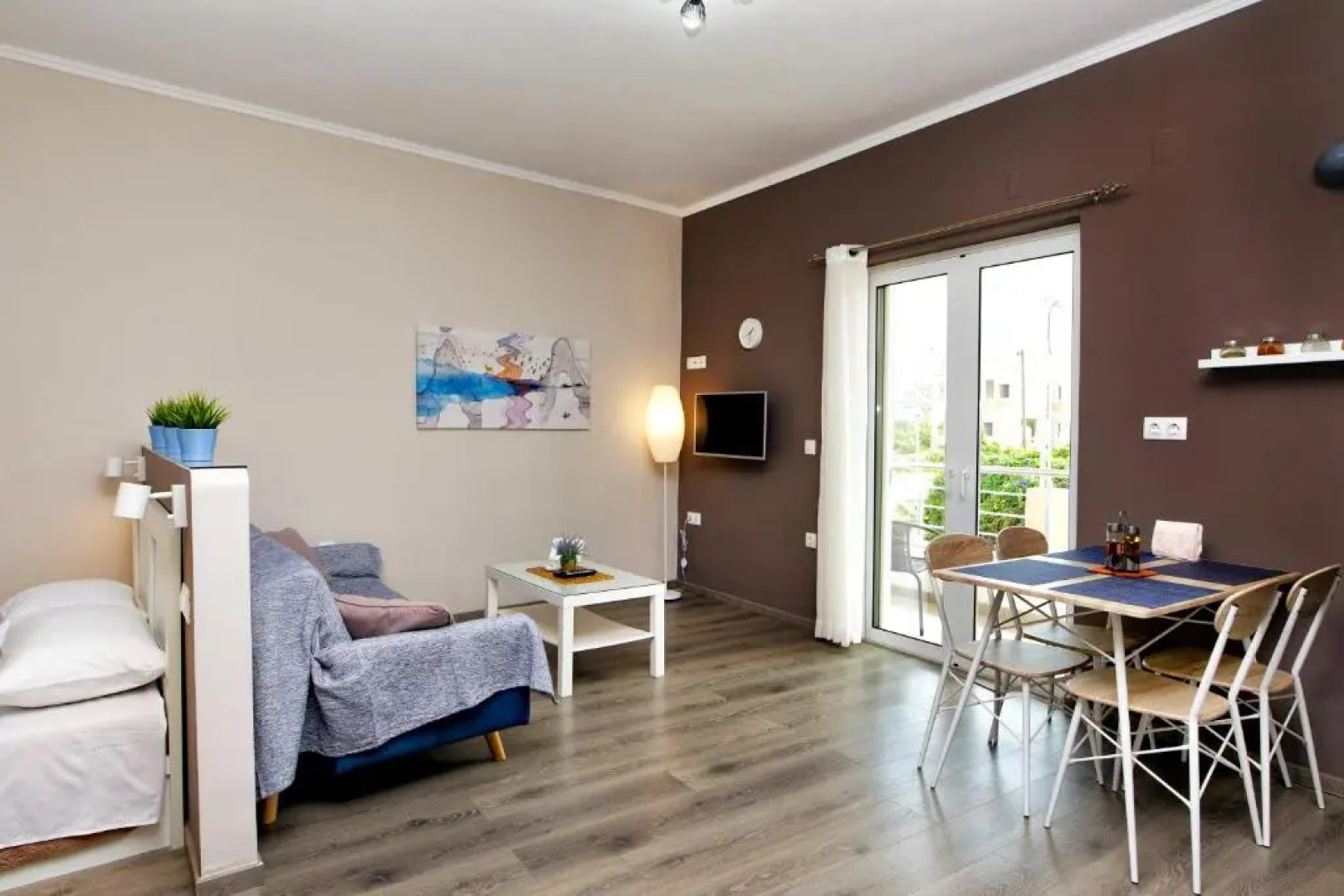 Maria's modern studio 5min from beach