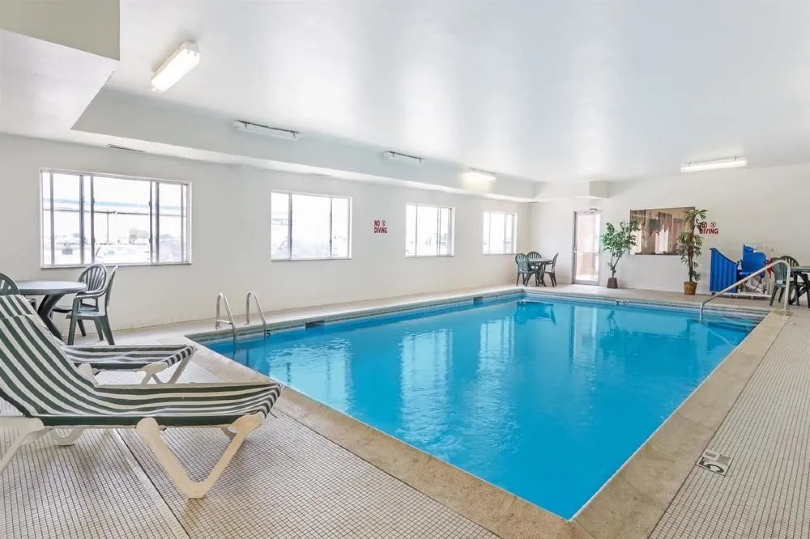 Days Inn And Suites Of Morris