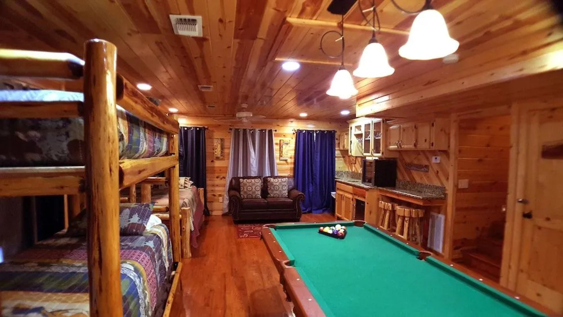 Brokenbowadventures.com