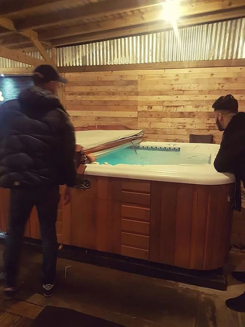 Manchester Party Pad