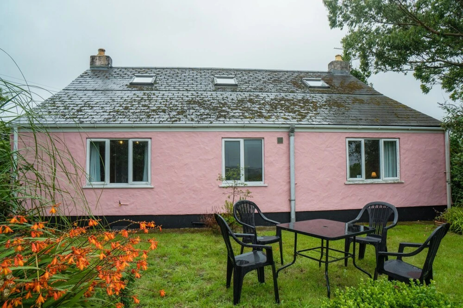 Wayside Cottage - 3 Bedroom - Cosheston