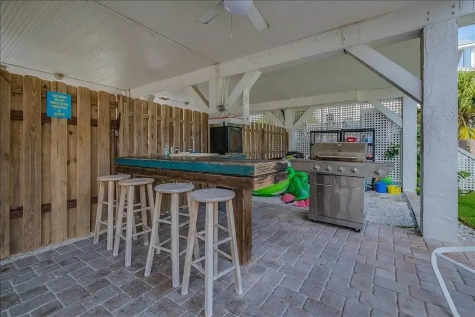 200 Seabreeze Ct - 5Br Home