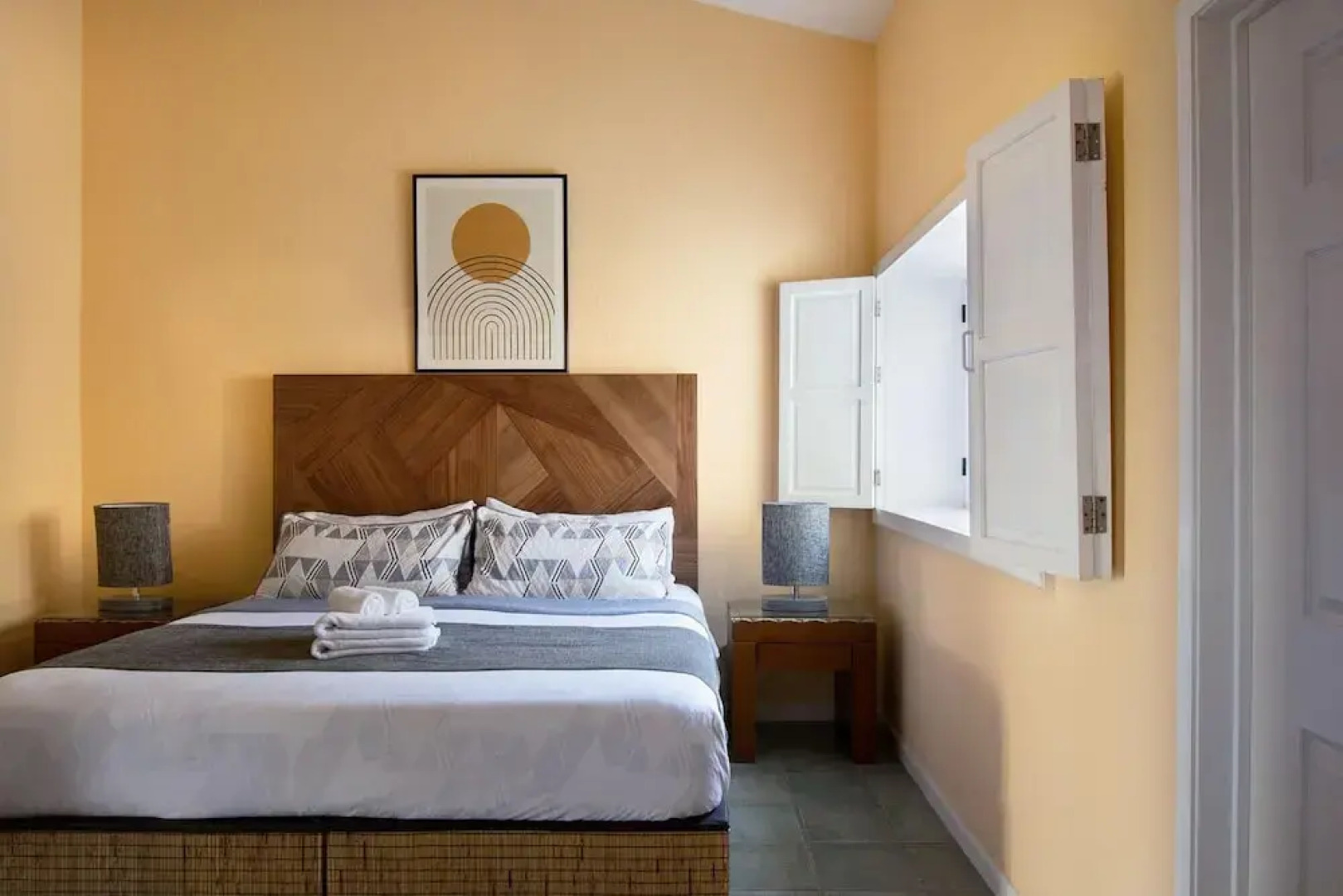 Casita del Lago Beautiful Lakefront Property One Step Away From the Melacon