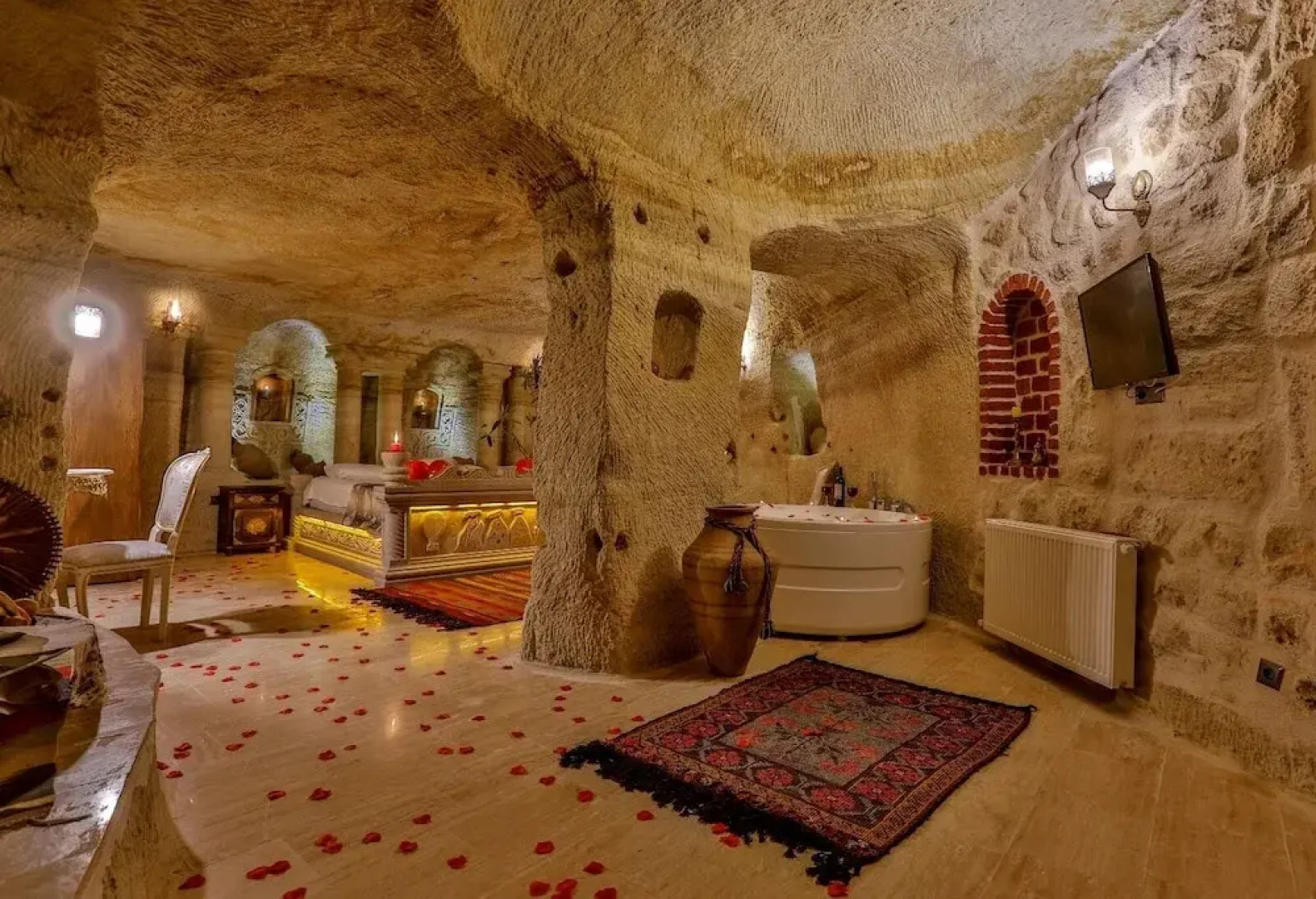 Casia Cave Suites