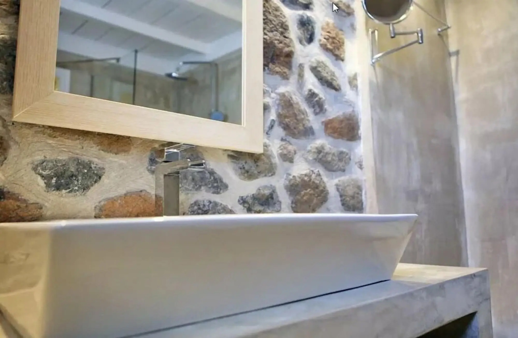 Oikies Small Elegant Houses