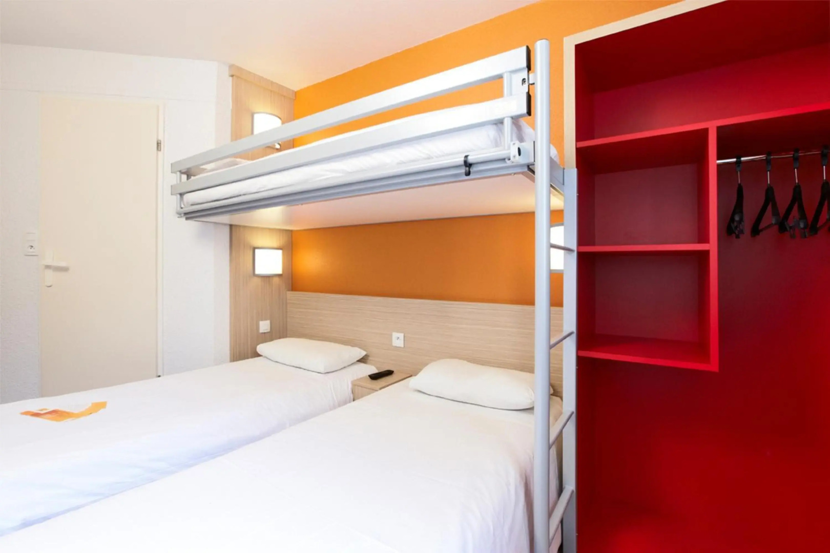 Premiere Classe Paris Ouest - Pont De Suresnes