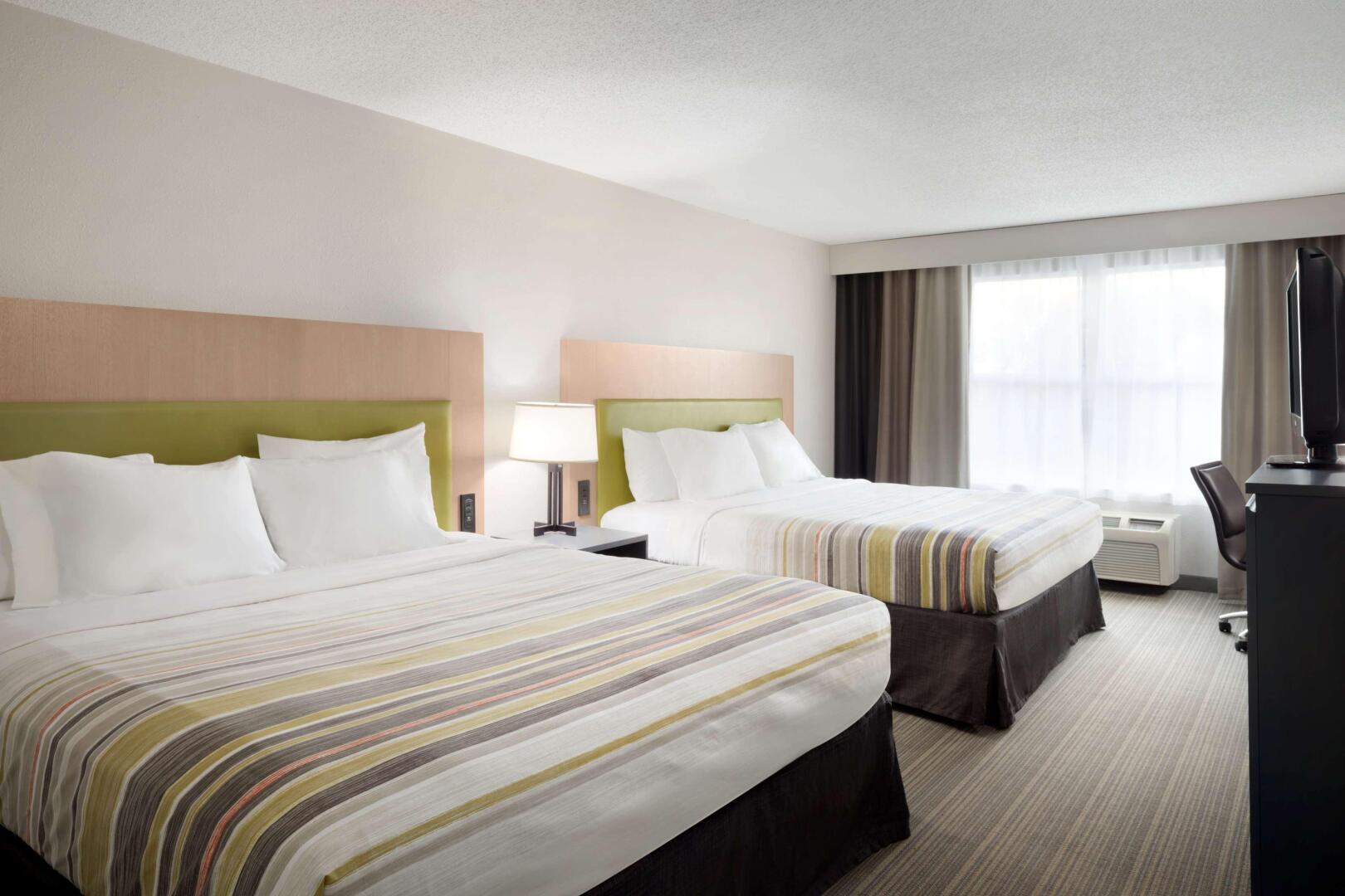 Country Inn & Suites by Radisson, Camp Springs (Andrews Air Force Base), MD