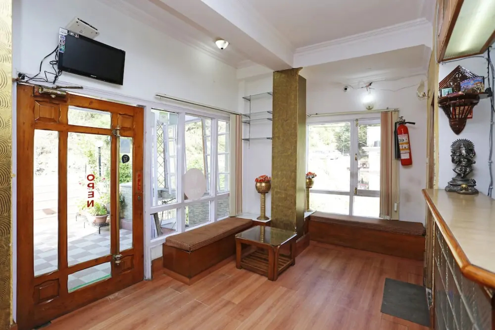 OYO 4479 Hotel Rock Heaven