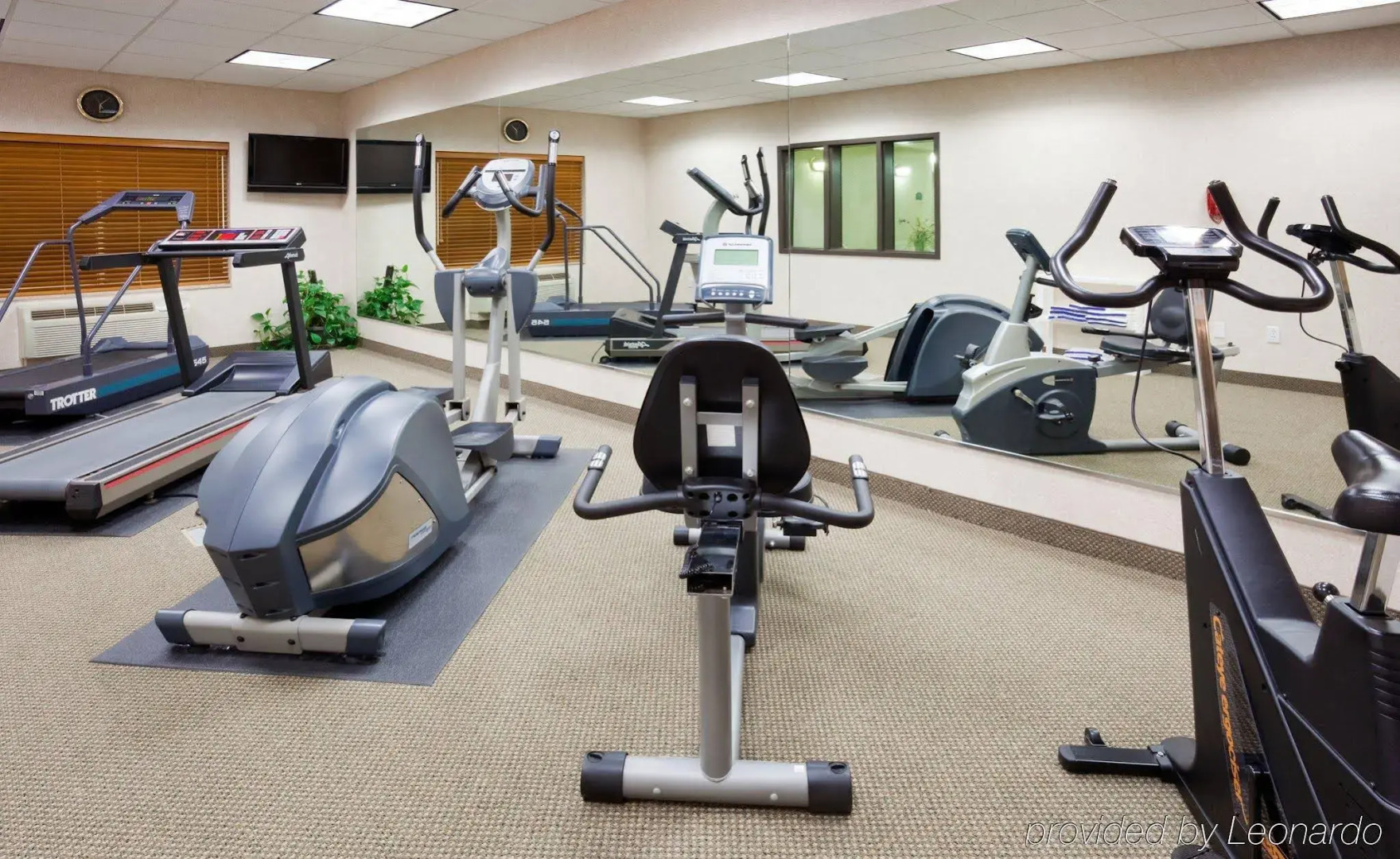 Holiday Inn Express & Suites Yankton by IHG