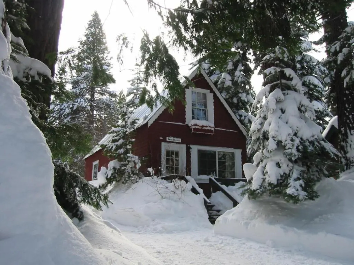 Tahoma Meadows B&B Cottages
