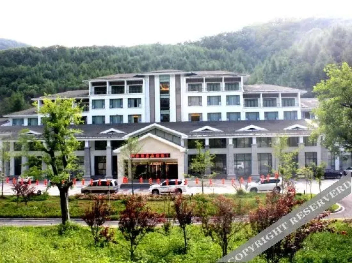 Shennong Hotel