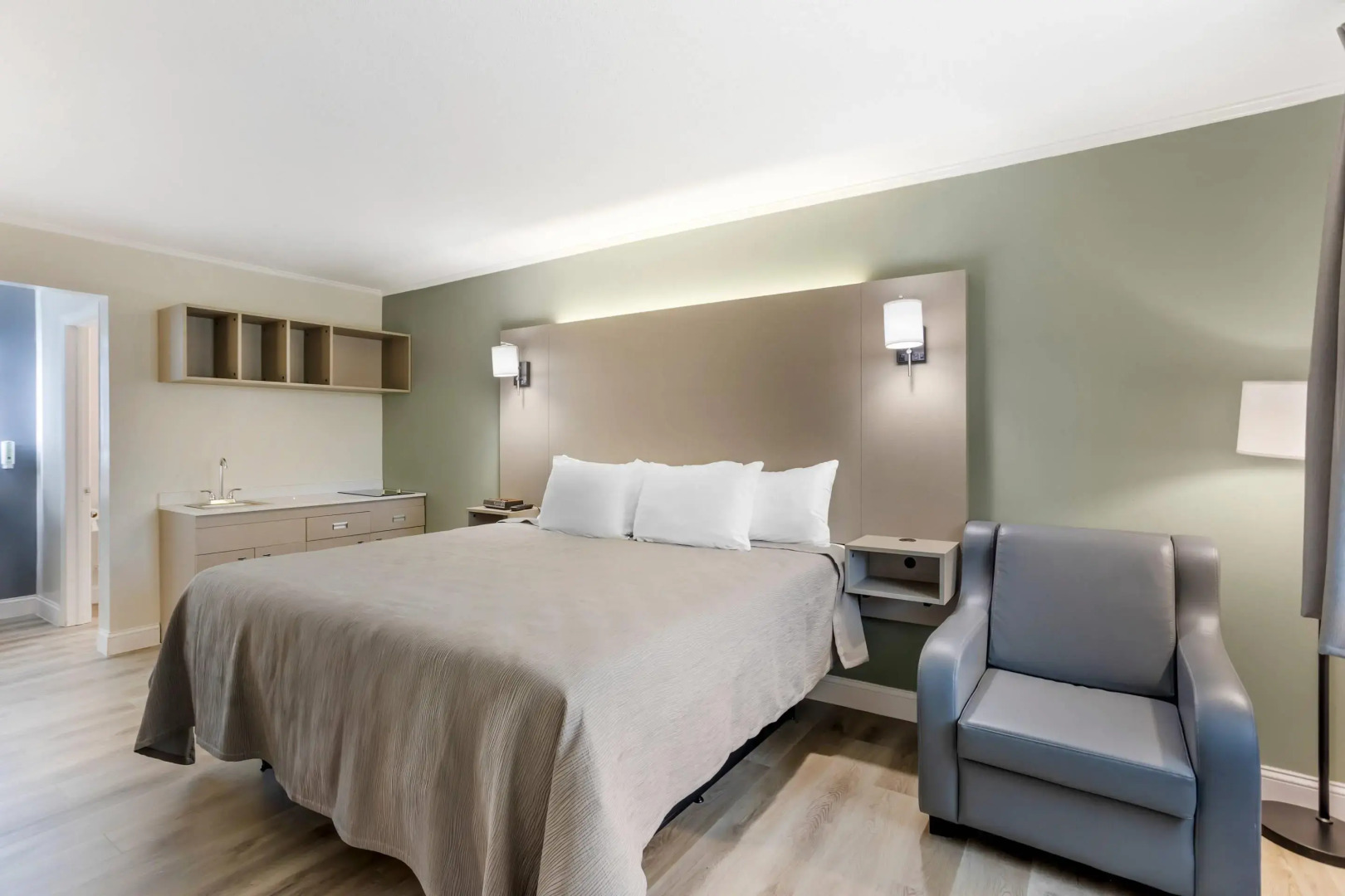 Quality Inn Smoketown - Lancaster Area