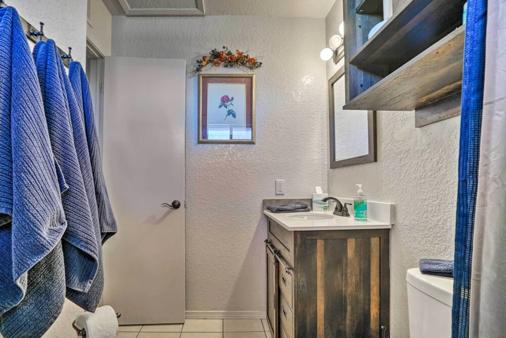 Cozy Las Cruces Apt on Pecan & Horse Farm!