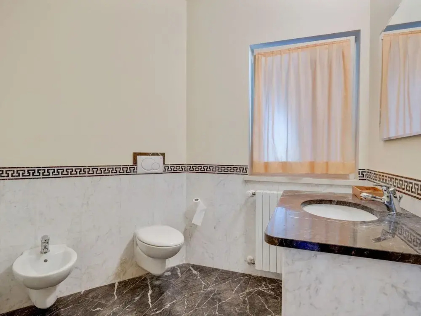 Apartment on Lake Idro With Pool