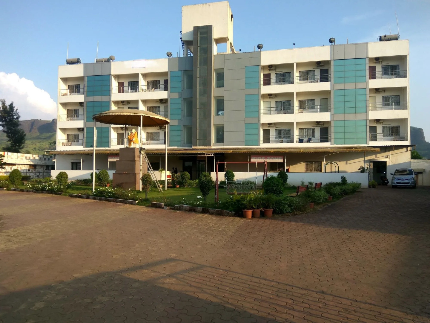 Rajasthani Rajwadi Hotel & Restaurant