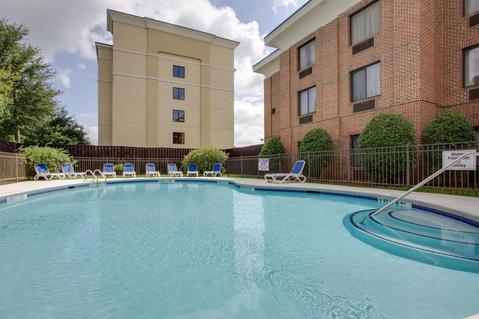 Holiday Inn Express & Suites Columbia-I-20 @ Clemson Rd by IHG