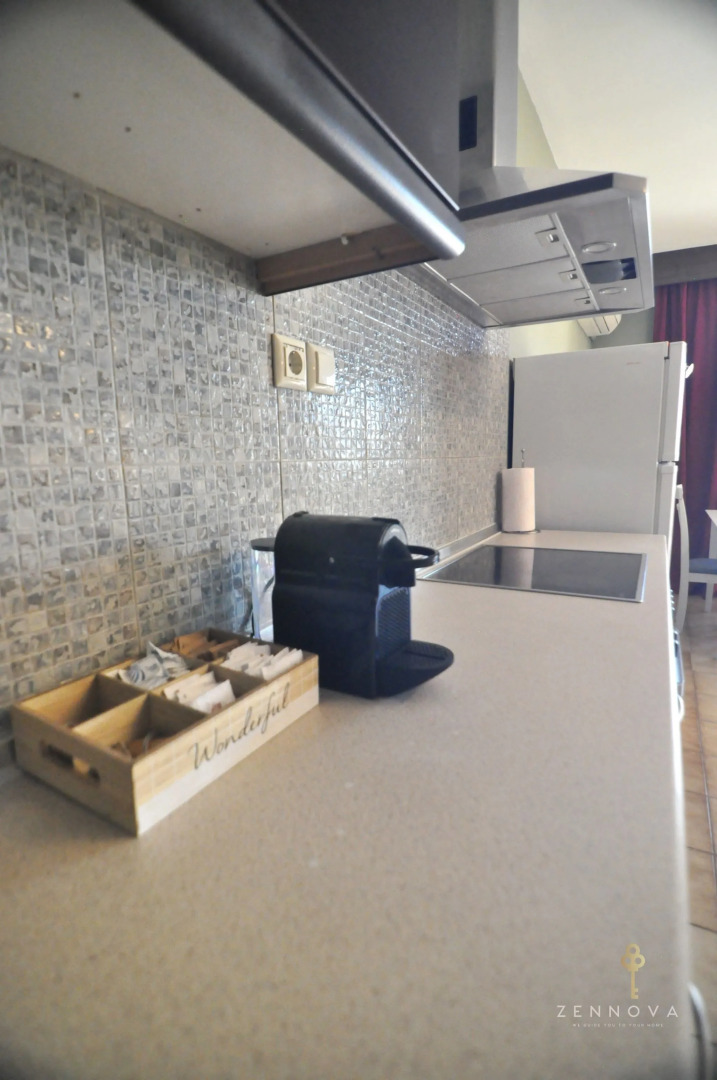 Zennova 80 Kastra Apartment