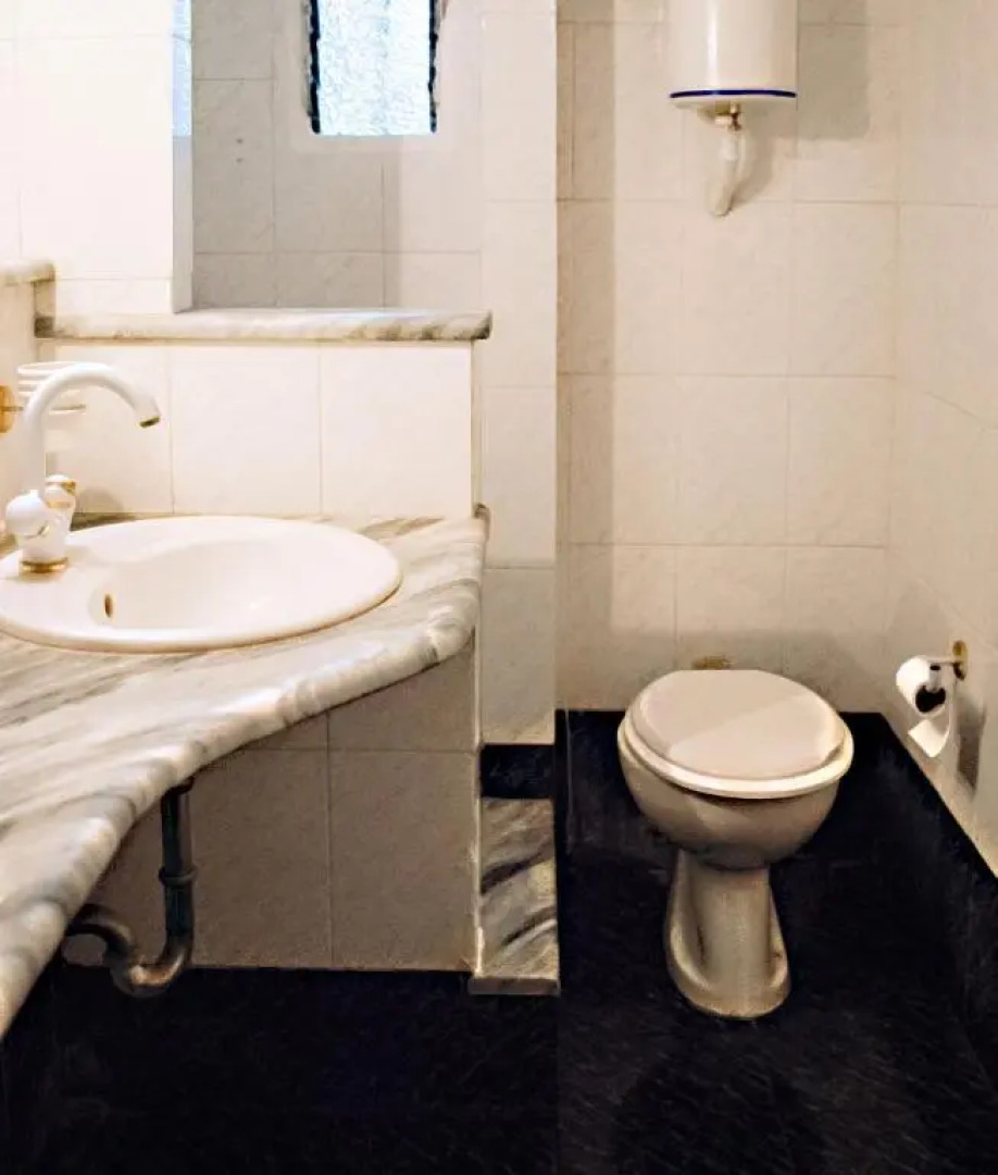 Entire house with garden, 70m from the beach.