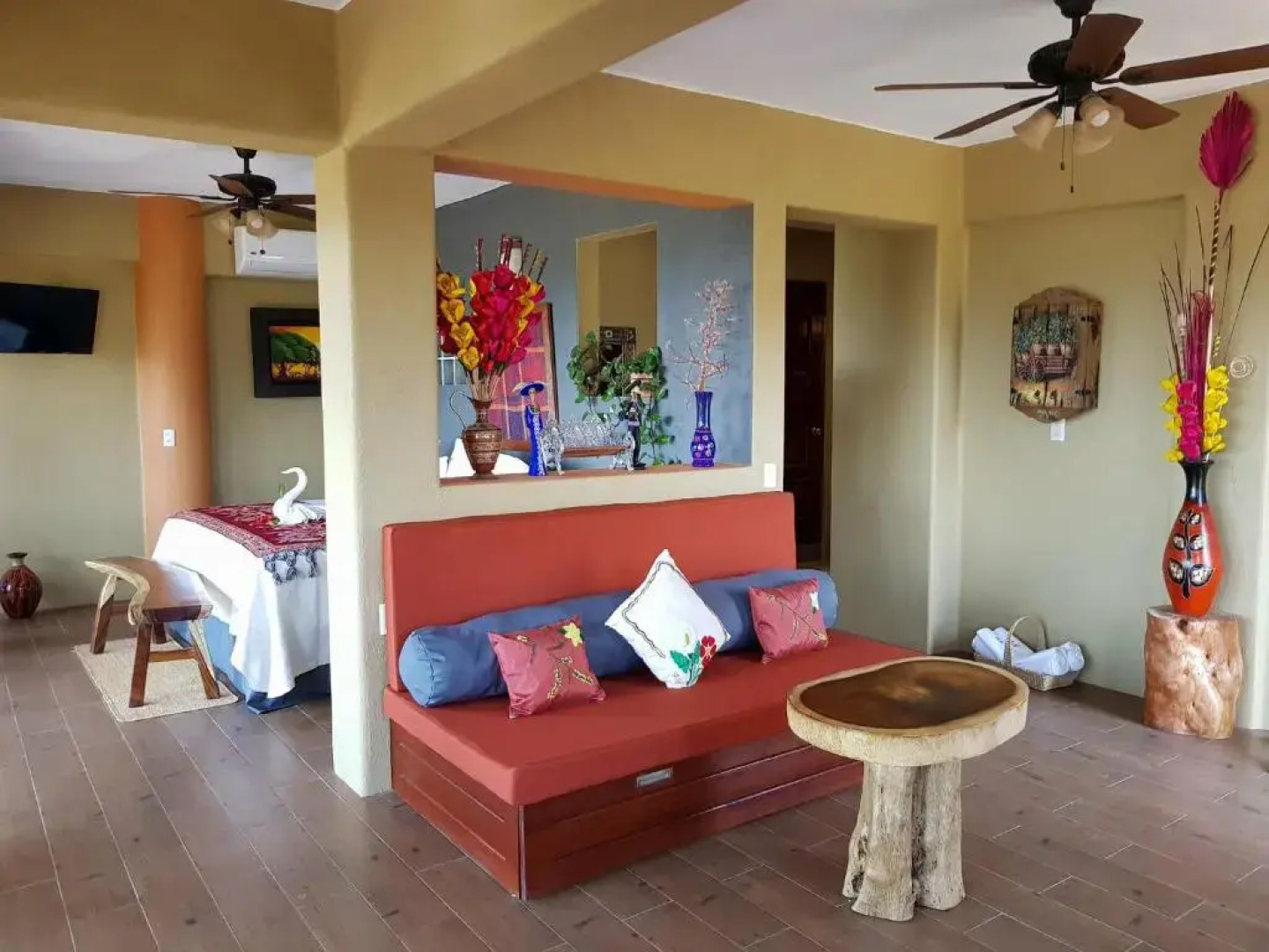 Casa Arcoiris Zihuatanejo