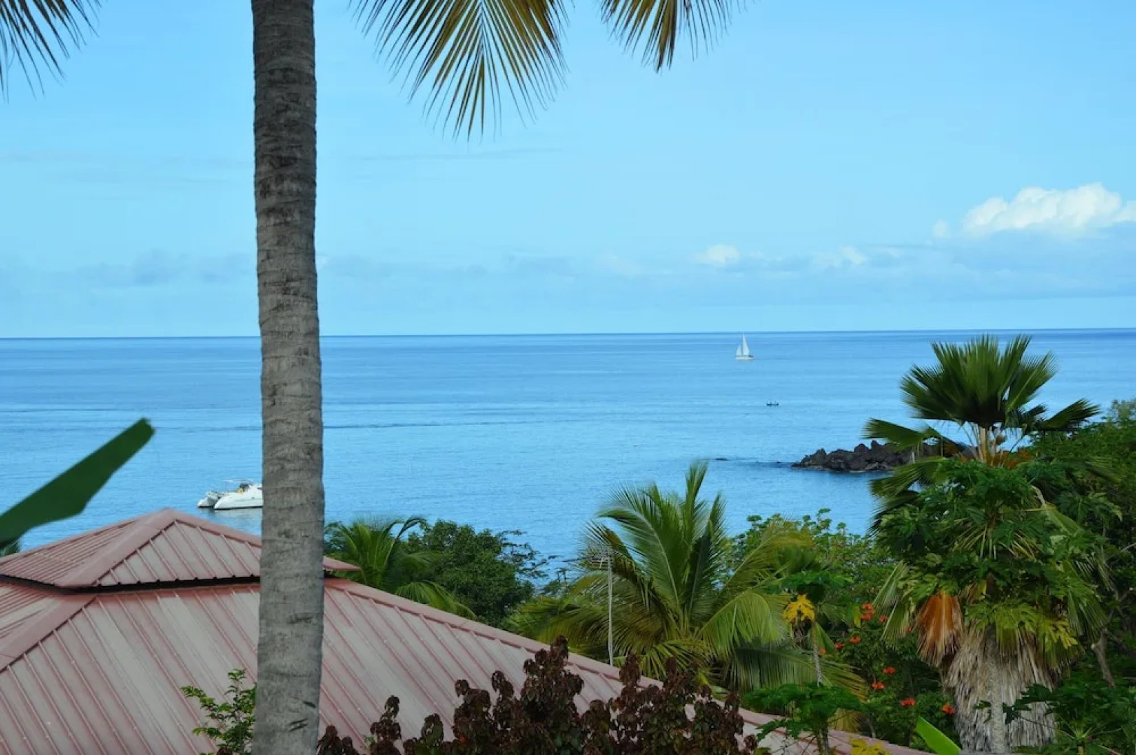 Bungalow With 2 Bedrooms in Bouillante, With Wonderful sea View, Furni